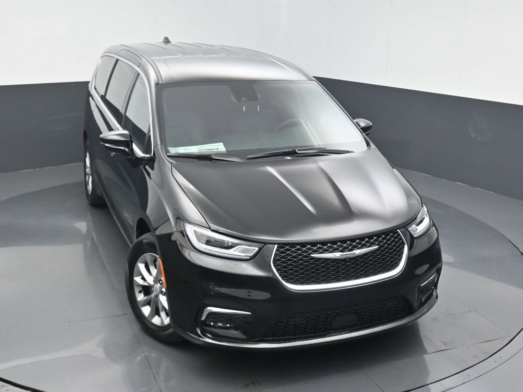 New 2026 Chrysler Pacifica Select image 33