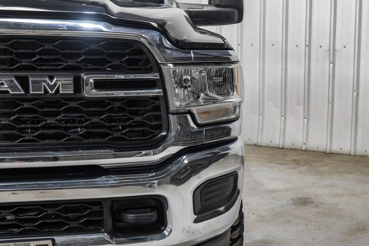 Used 2024 RAM 3500 Tradesman w/ Chrome Appearance Group AWD/4WD image 47