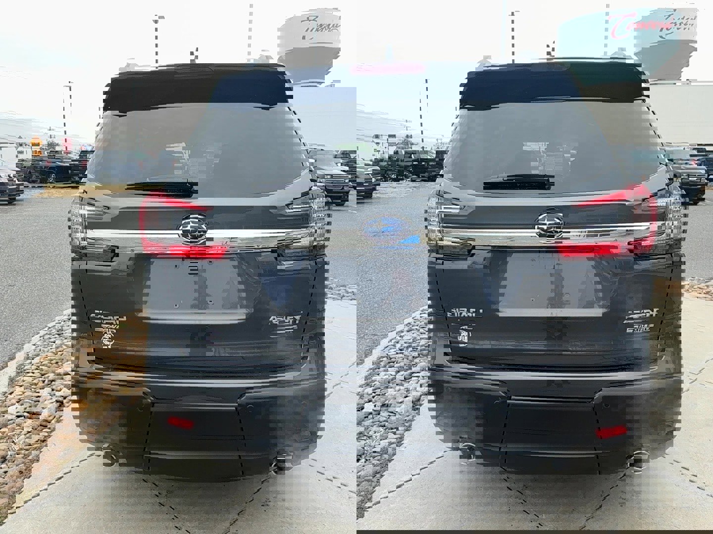 Certified 2025 Subaru Ascent Limited w/ Popular Package #2 image 7