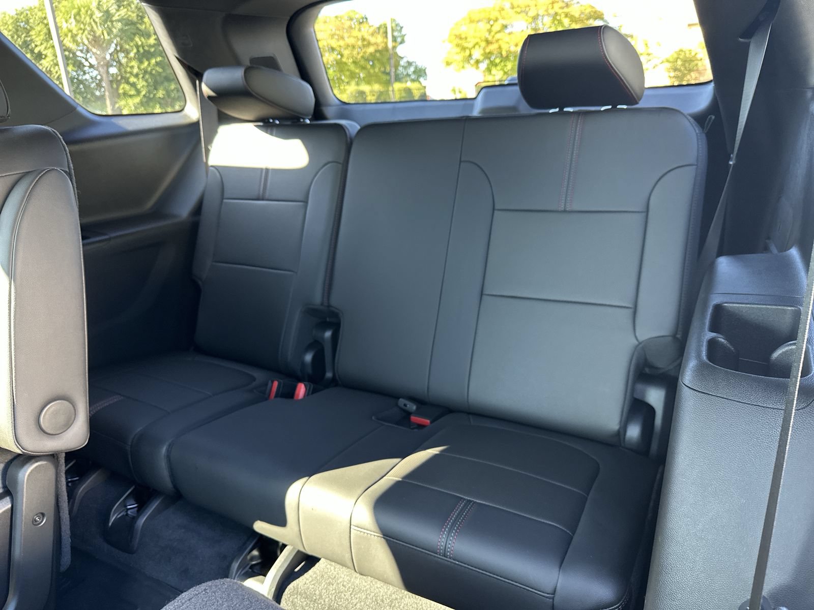Used 2023 Chevrolet Traverse RS AWD/4WD image 32