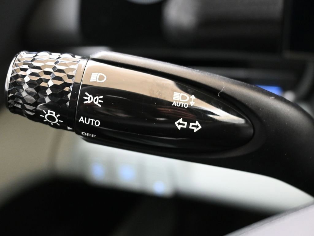 New 2026 Hyundai Elantra Limited image 29