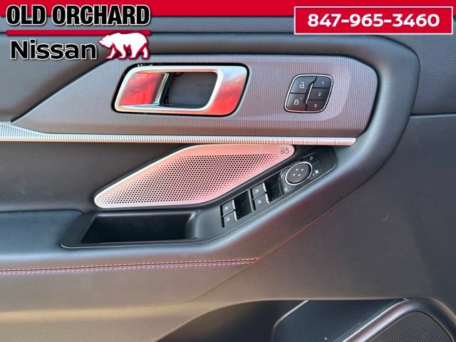 Used 2025 Ford Explorer ST AWD/4WD image 8