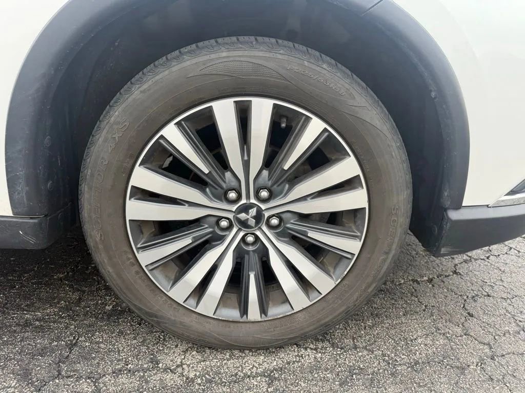Used 2020 Mitsubishi Outlander SEL AWD/4WD image 10