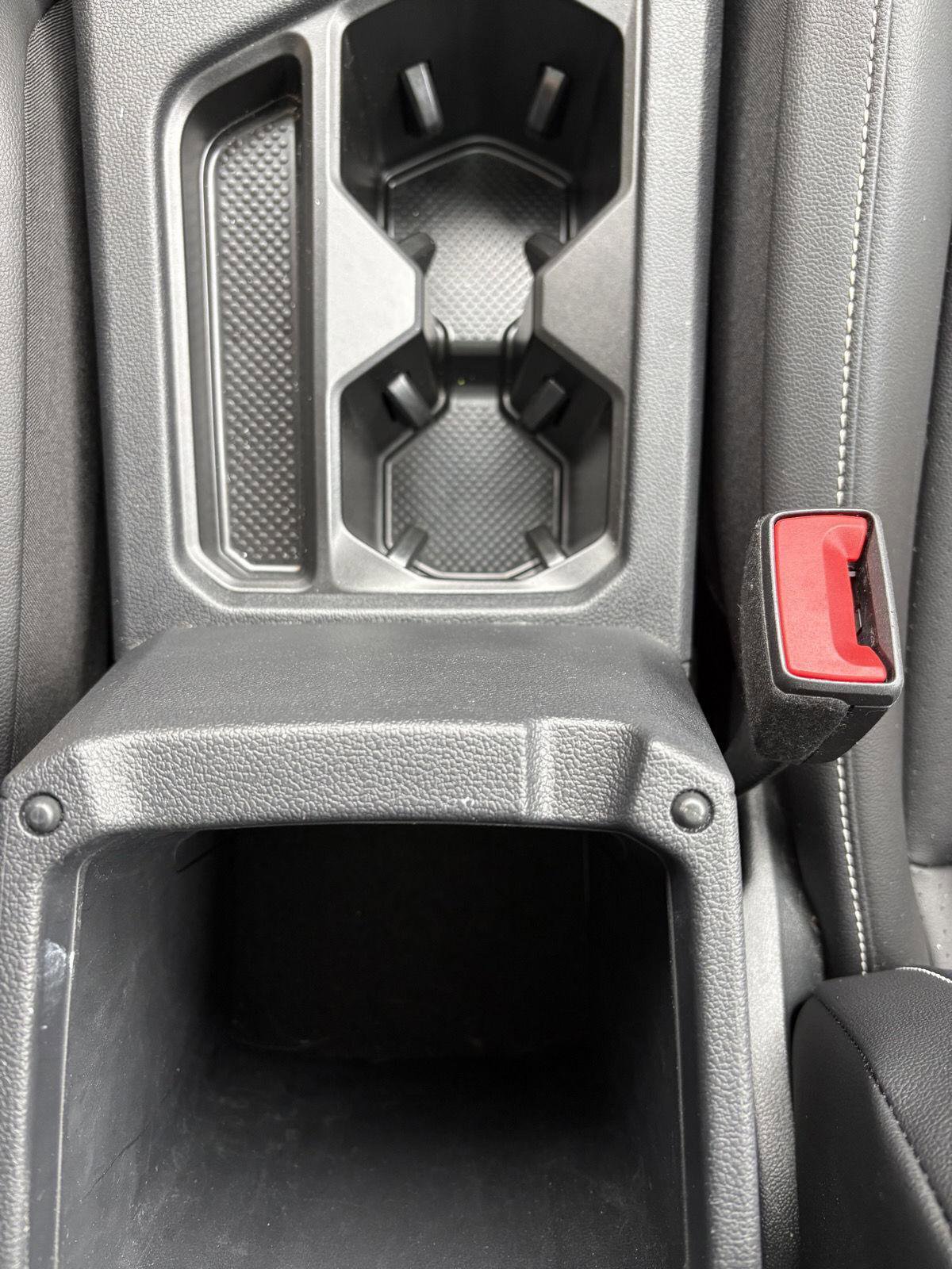 Used 2022 Volkswagen Tiguan SE R-Line FWD image 16