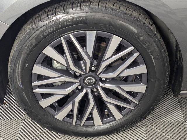 Used 2023 Nissan Altima 2.5 SV image 8