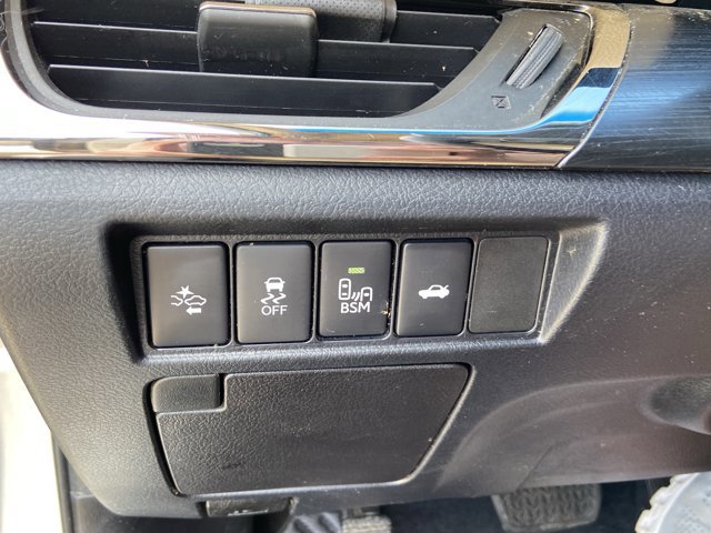 Used 2017 Toyota Avalon Touring image 45