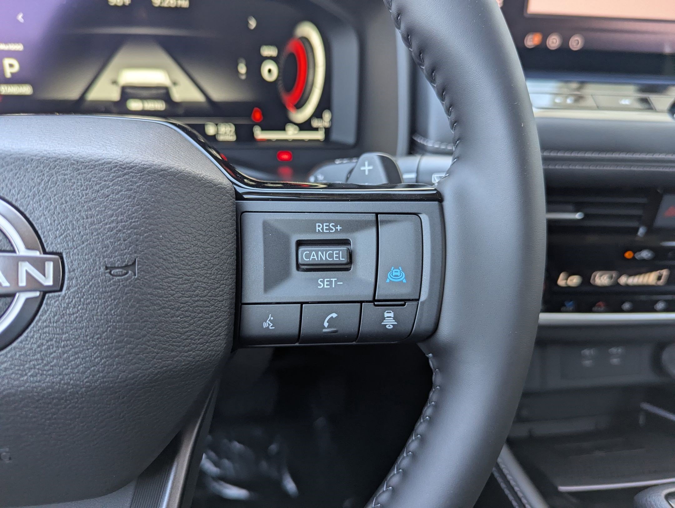 New 2025 Nissan Rogue Platinum w/ Platinum Premium Package image 16