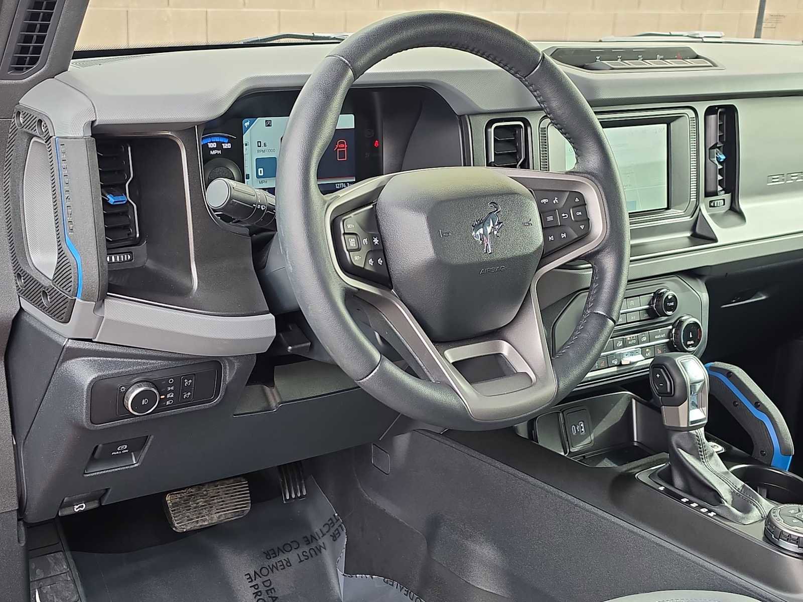 Used 2022 Ford Bronco Black Diamond w/ Sasquatch Package image 2