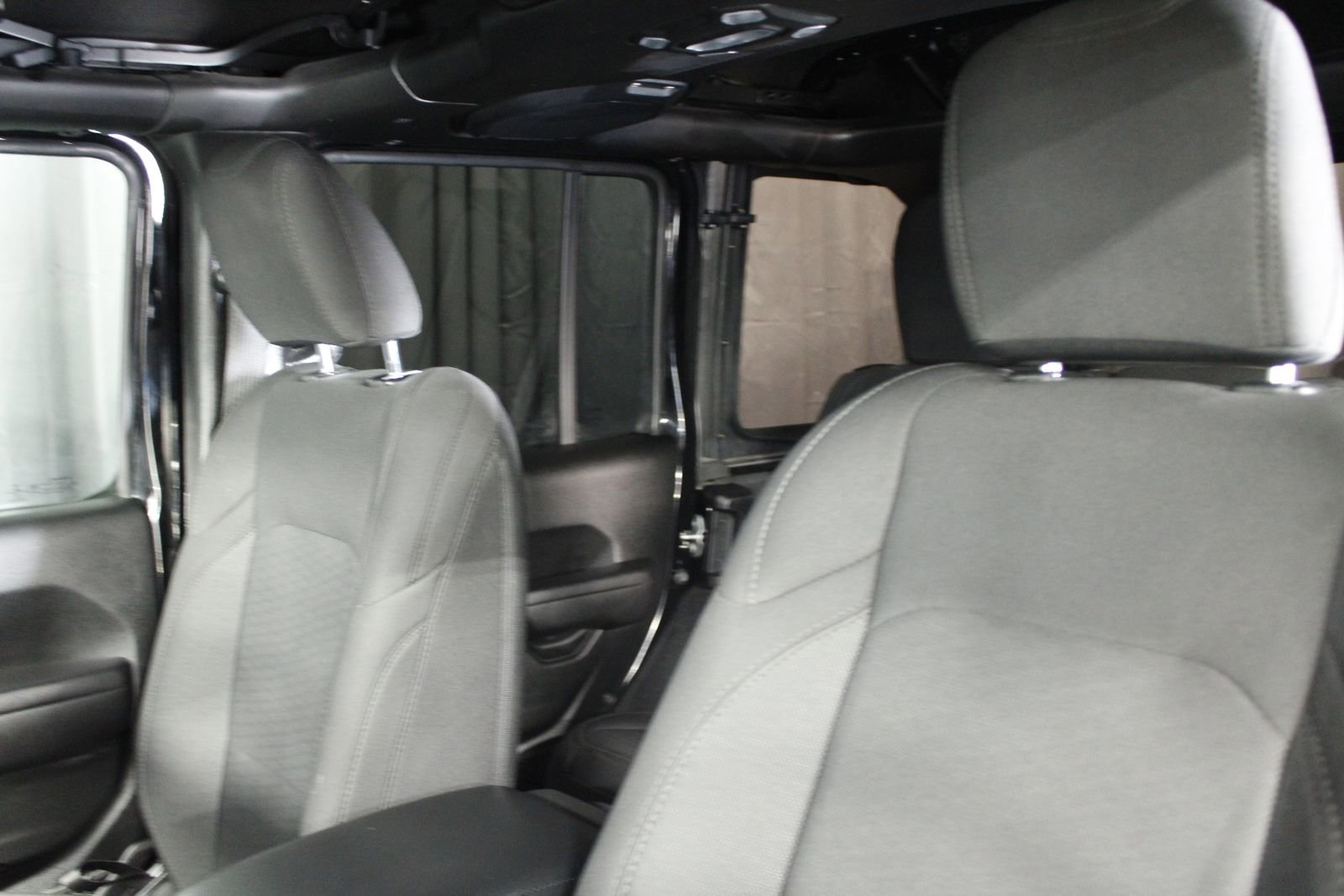 Used 2022 Jeep Wrangler Unlimited Sport image 5