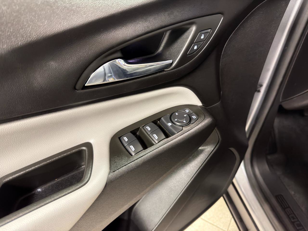 Used 2024 Chevrolet Equinox LS w/ LPO, Floor Liner Package image 27