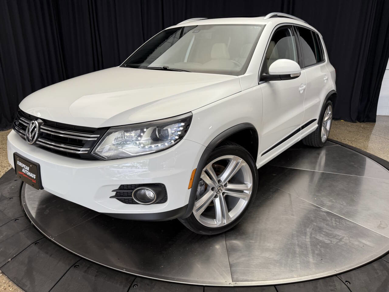 Used 2014 Volkswagen Tiguan R-Line image 2