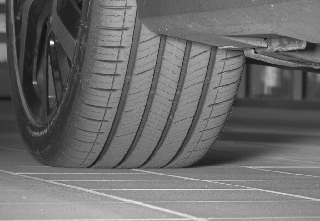 Used 2021 Polestar Polestar 2 w/ Performance Package image 10