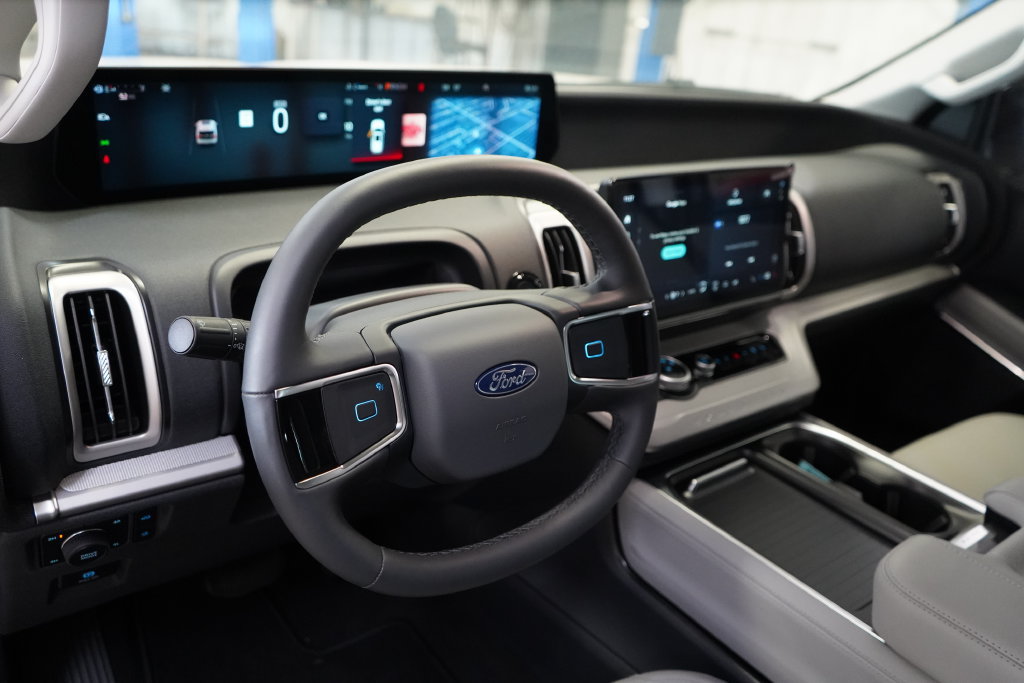 New 2026 Ford Expedition Active AWD/4WD image 18