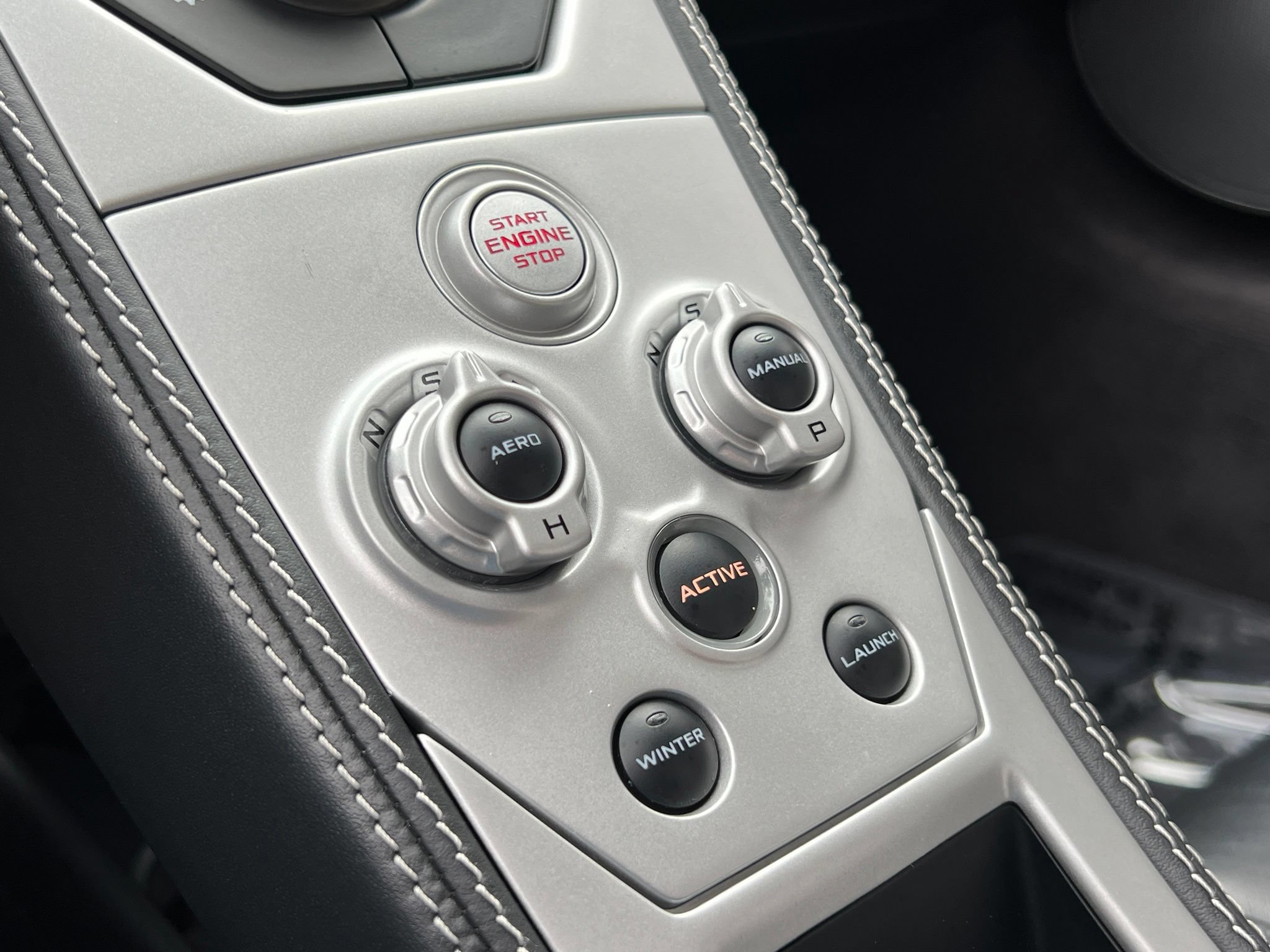Used 2014 McLaren MP4-12C Spider RWD image 26