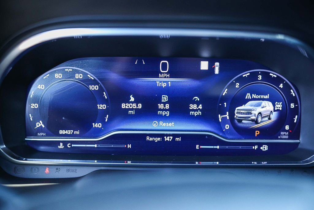 Used 2022 Chevrolet Suburban Z71 w/ Z71 Off-Road Package image 35