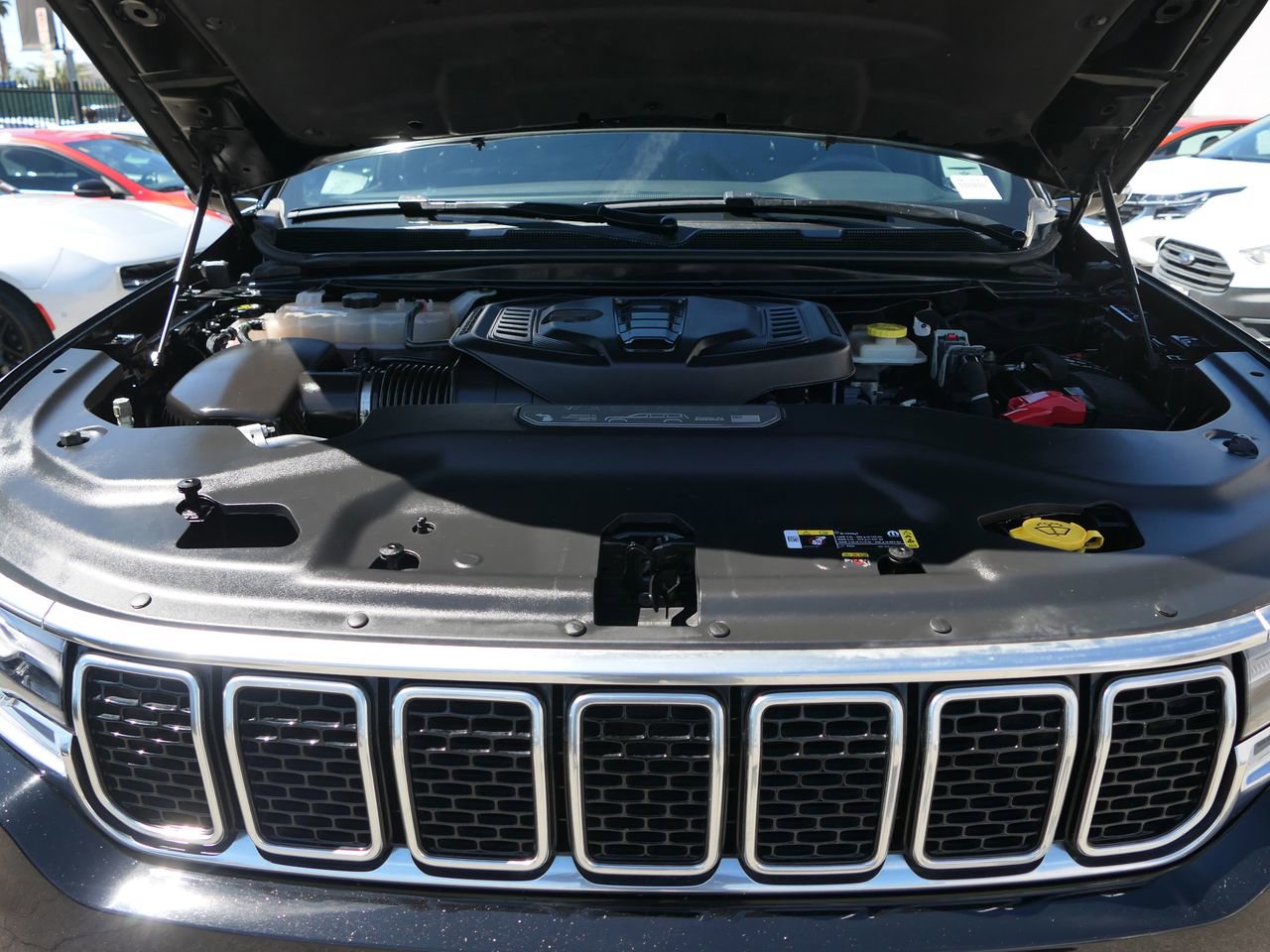 Used 2024 Jeep Wagoneer L Series II image 29