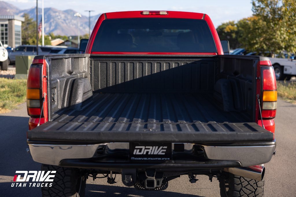 Used 2007 GMC Sierra 2500 SLT w/ Heavy-Duty Power Package image 17