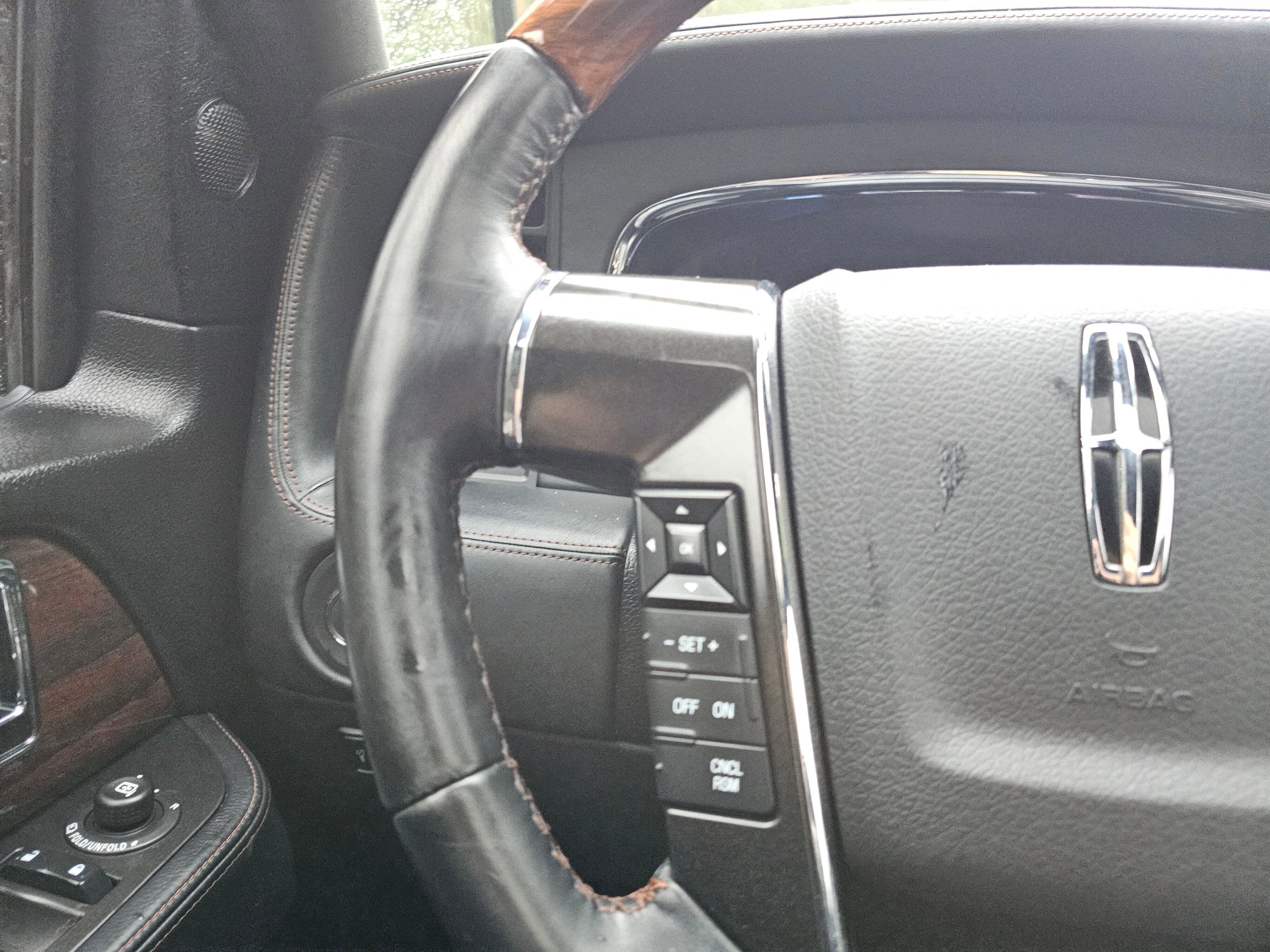 Used 2016 Lincoln Navigator L Reserve image 33