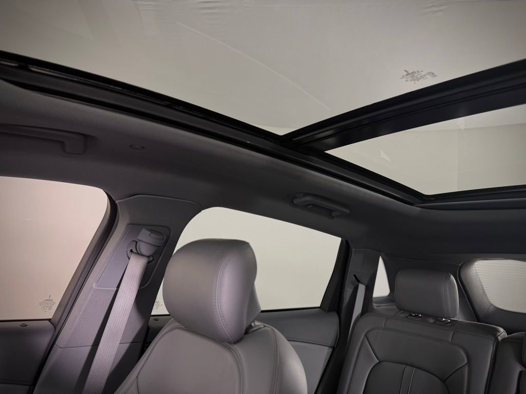 Used 2019 Lincoln Nautilus Reserve image 31