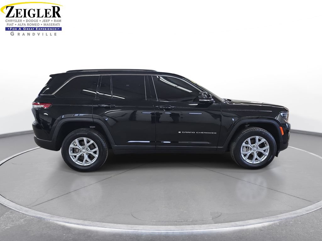 Certified 2023 Jeep Grand Cherokee Limited AWD/4WD image 4