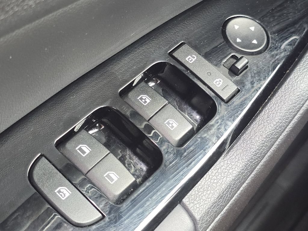 Used 2025 Kia Sportage X-Line AWD/4WD image 25