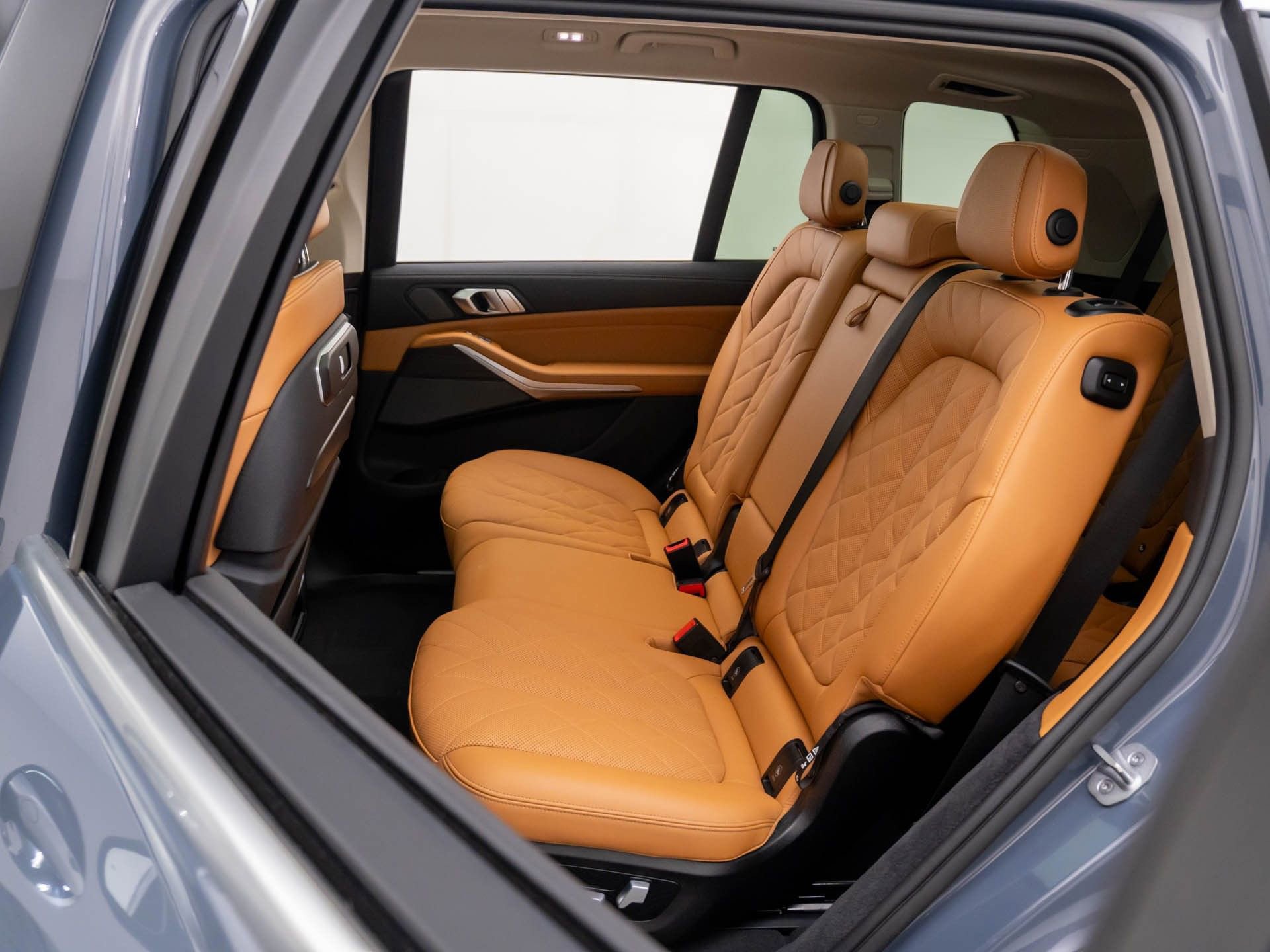 Certified 2023 BMW X7 xDrive40i w/ Premium Package image 18