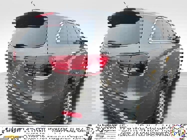 Used 2019 Kia Sorento LX image 4