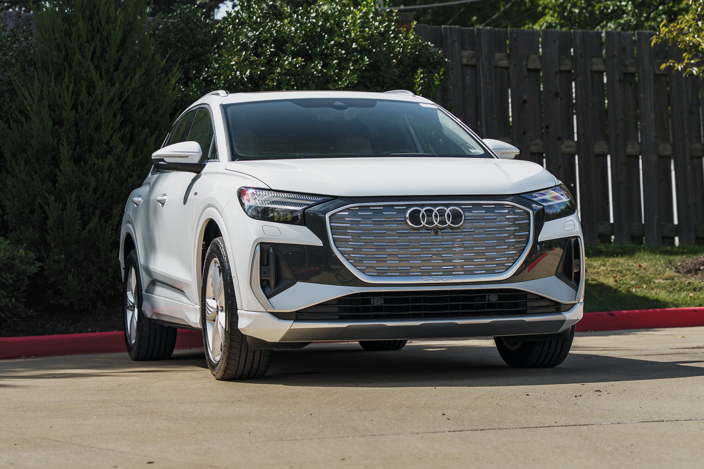 Used 2023 Audi Q4 e-tron Prestige AWD/4WD image 1