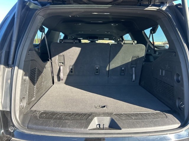 Used 2024 Chevrolet Suburban LT image 30