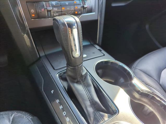 Used 2016 Ford Explorer XLT w/ Equipment Group 202A image 7