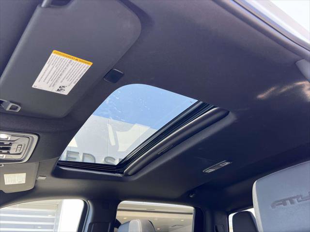 Used 2024 GMC Sierra 2500 AT4 w/ AT4 Premium Plus Package image 25