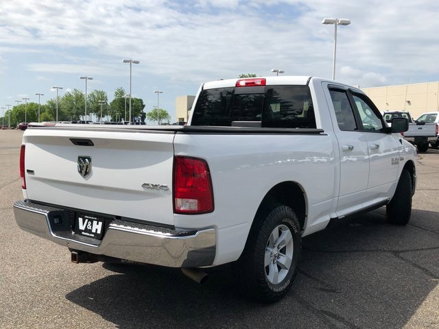 Used 2017 RAM 1500 Classic SLT image 9