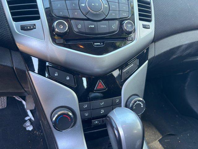 Used 2014 Chevrolet Cruze LT w/ RS Package image 9