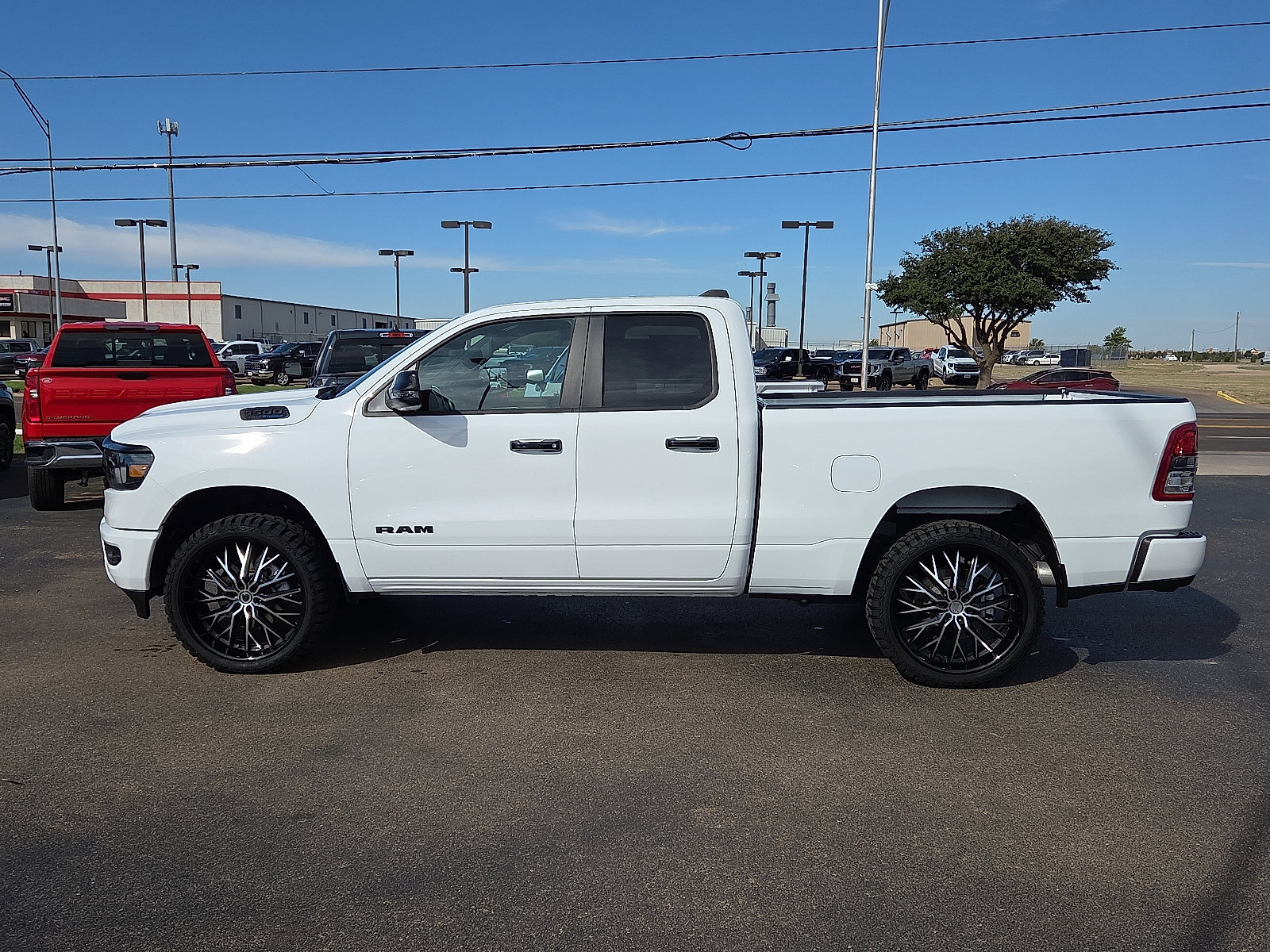 Used 2024 RAM 1500 Lone Star image 2