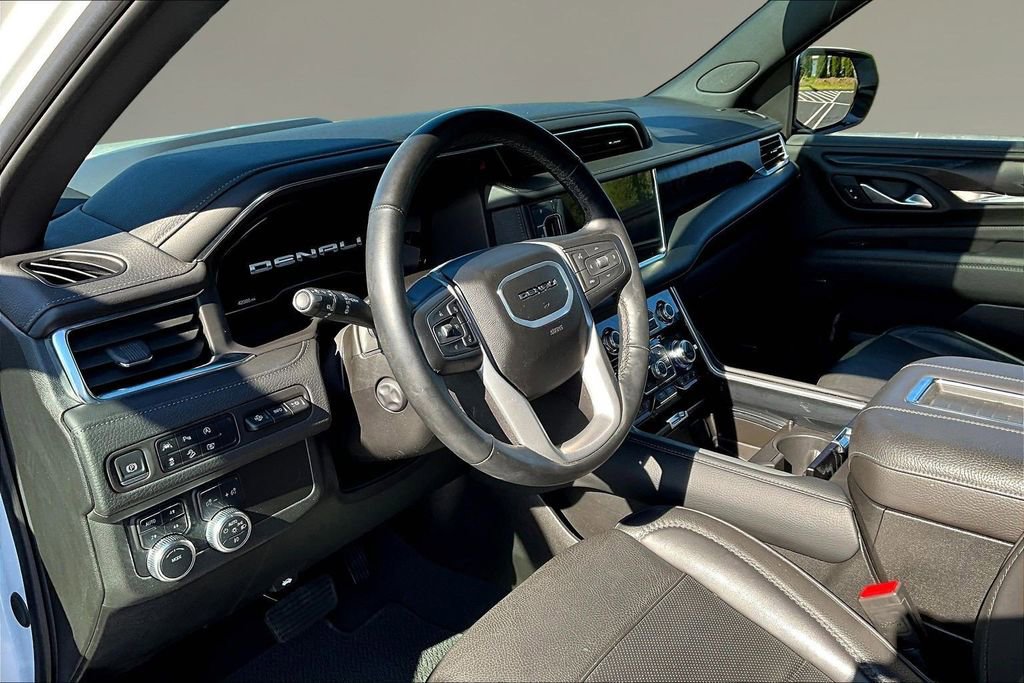 Used 2024 GMC Yukon Denali AWD/4WD image 14