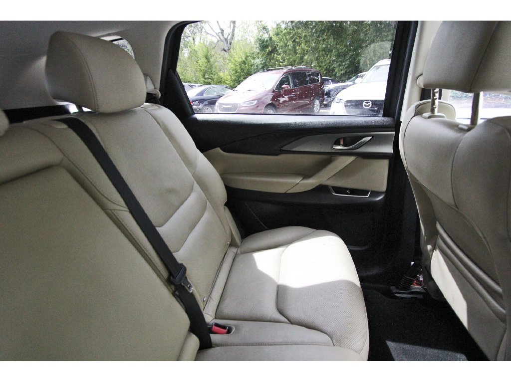 Used 2019 MAZDA CX-9 Touring FWD image 11