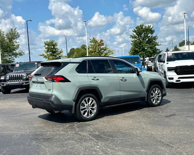 Used 2022 Toyota RAV4 XLE Premium AWD/4WD image 14