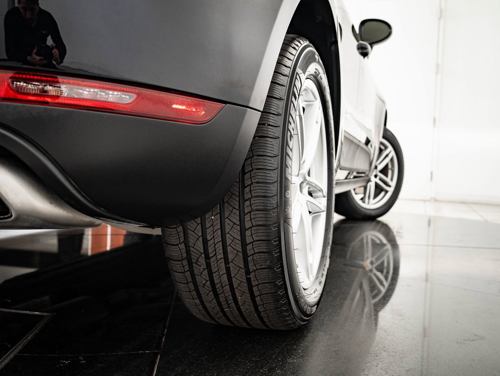 Used 2018 Porsche Macan image 47