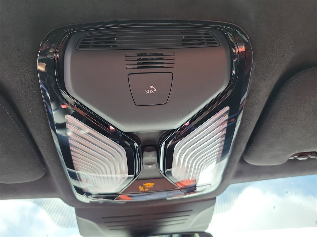 Used 2026 BMW X5 M Competition w/ Executive Package image 36