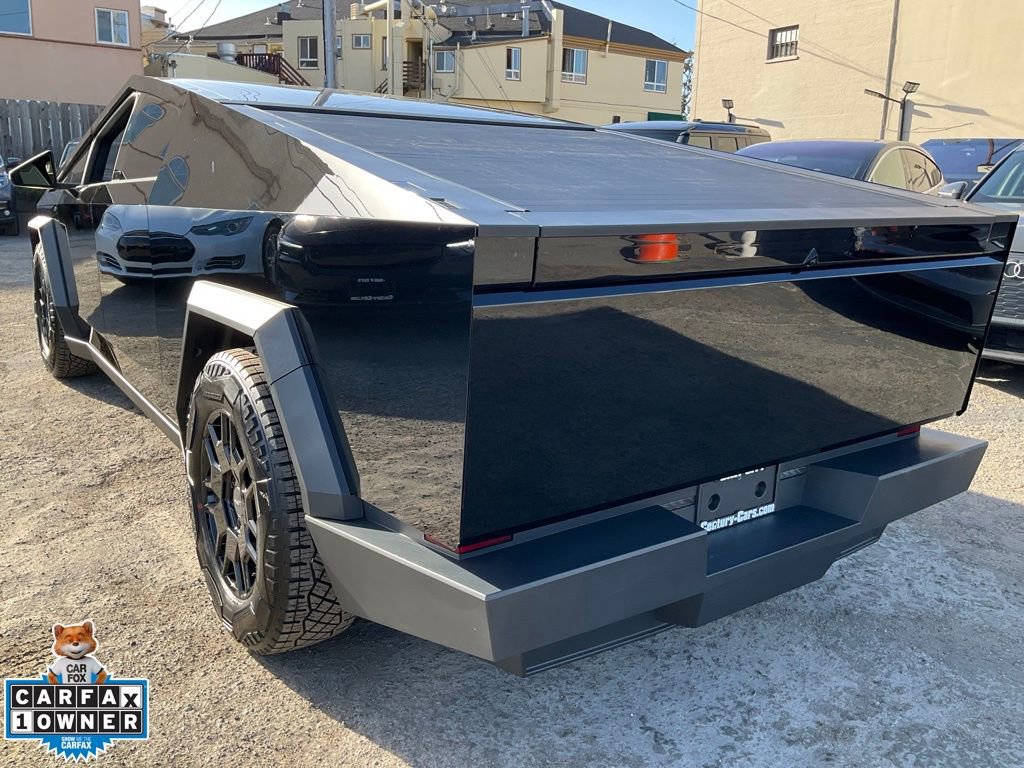 Used 2024 Tesla Cybertruck AWD Crew Cab image 87