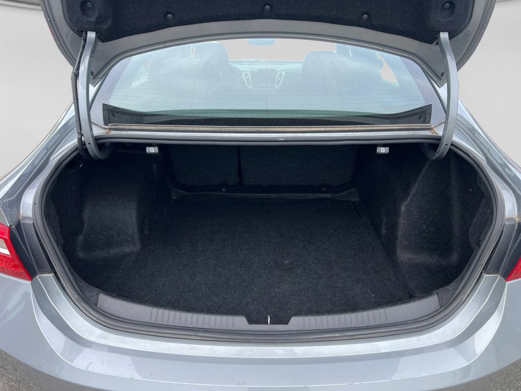 Used 2024 Chevrolet Malibu LT FWD image 35