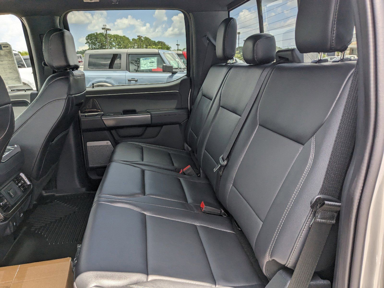 New 2024 Ford F150 XLT w/ Equipment Group 303A High image 15