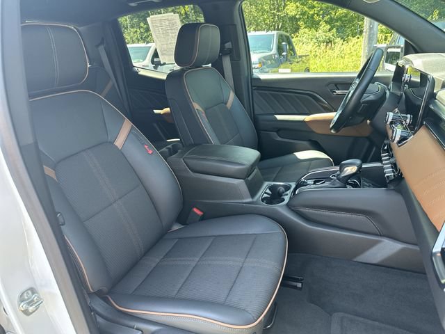 Used 2024 GMC Canyon AT4 w/ Canyon Safety Plus Package AWD/4WD image 27