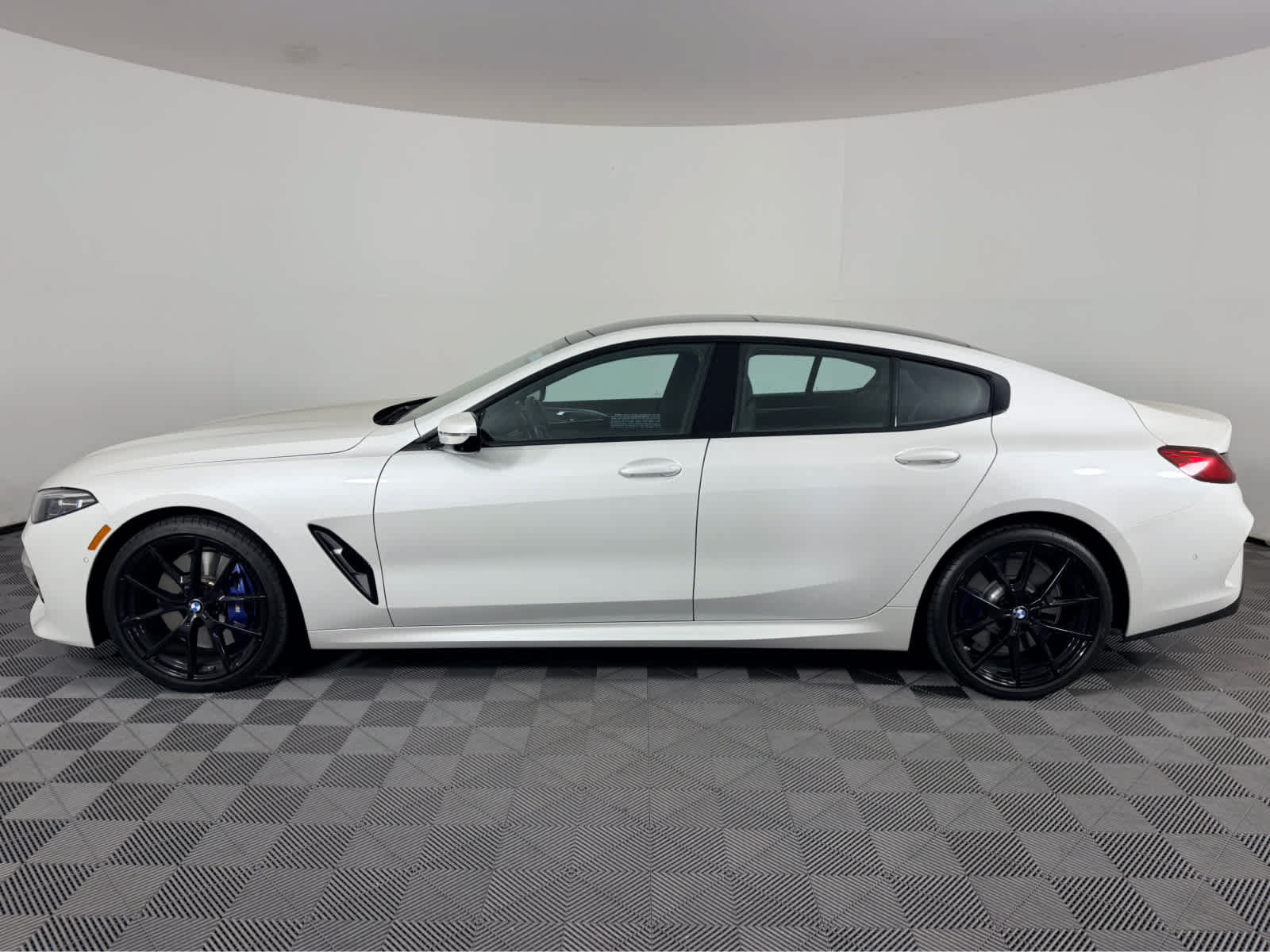 Used 2025 BMW 840i w/ Driving Assistance Package RWD image 6