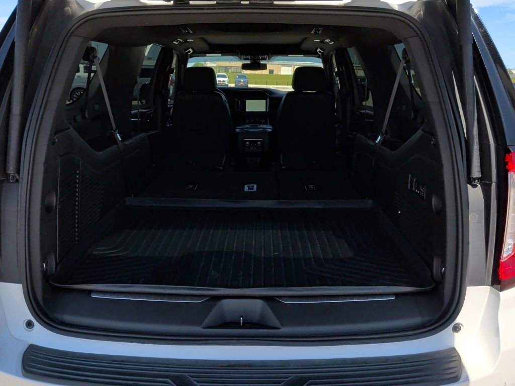Used 2022 GMC Yukon XL Denali AWD/4WD image 43