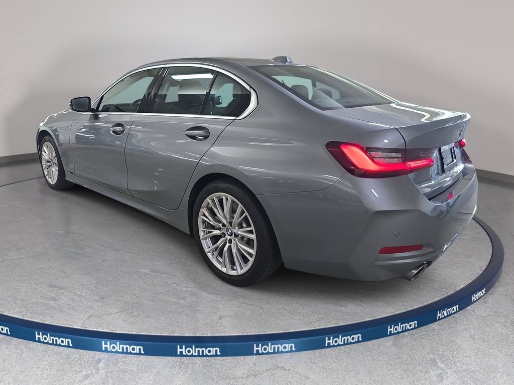 Used 2024 BMW 330i Sedan w/ Convenience Package RWD image 9