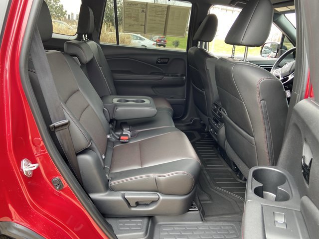 Used 2024 Honda Passport Black Edition image 13