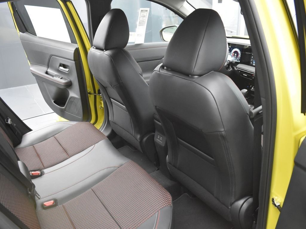 New 2025 Nissan Kicks SR AWD/4WD image 18