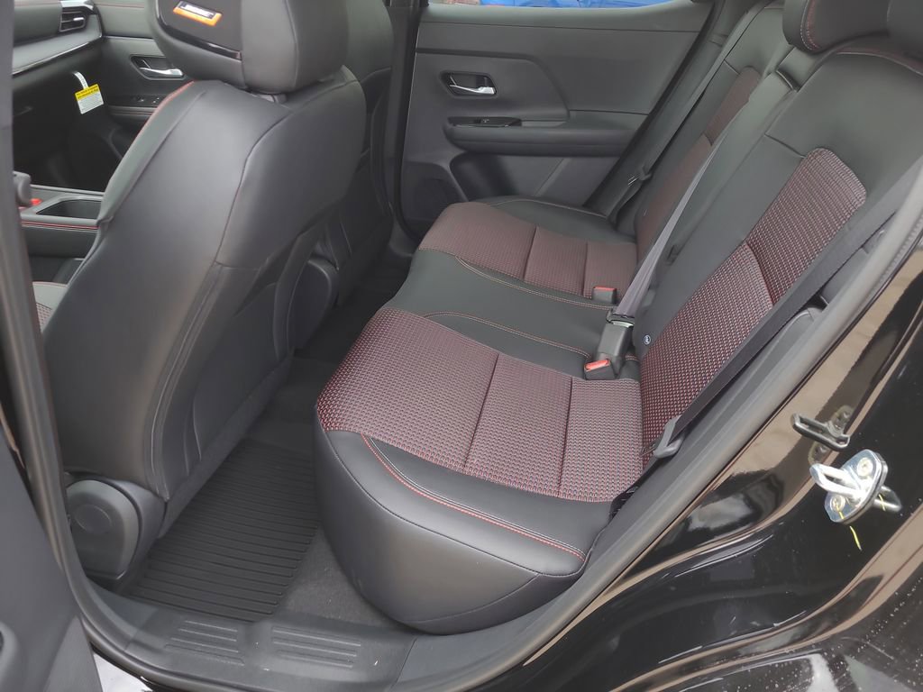New 2026 Nissan Kicks SR FWD image 9