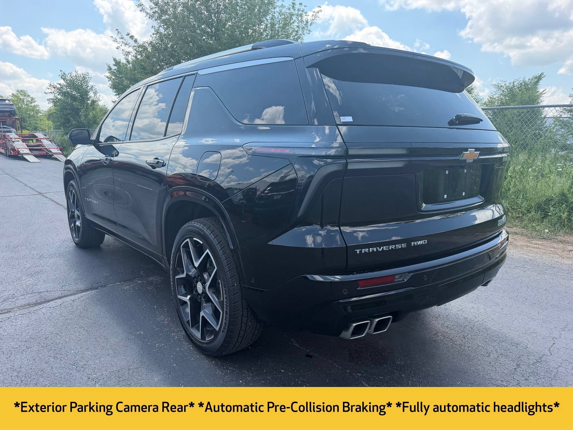 Used 2026 Chevrolet Traverse High Country AWD/4WD image 10